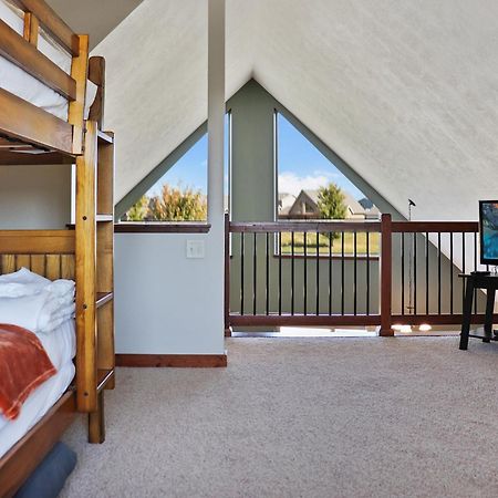 Boho Bungalow On The Pond W/ Hot Tub Arnolds Park Luaran gambar