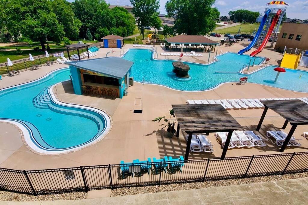 Boho Bungalow On The Pond W/ Hot Tub Arnolds Park Luaran gambar