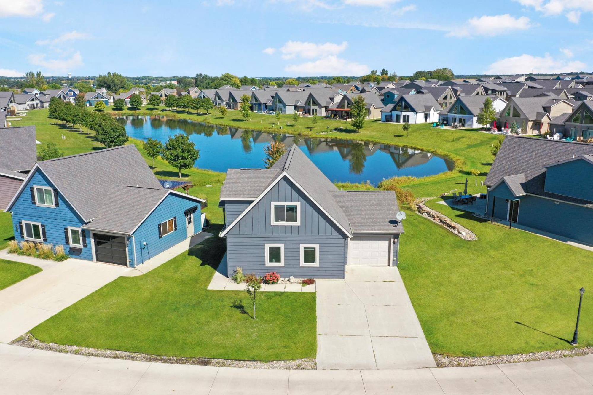 Boho Bungalow On The Pond W/ Hot Tub Arnolds Park Luaran gambar